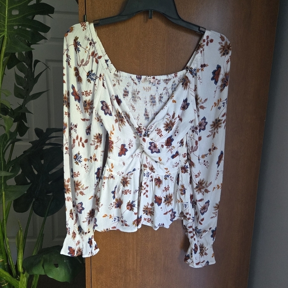 Francesca's Collections Roula Twist Keyhole Paisley  Blouse White and Brown XS - Picture 1 of 5